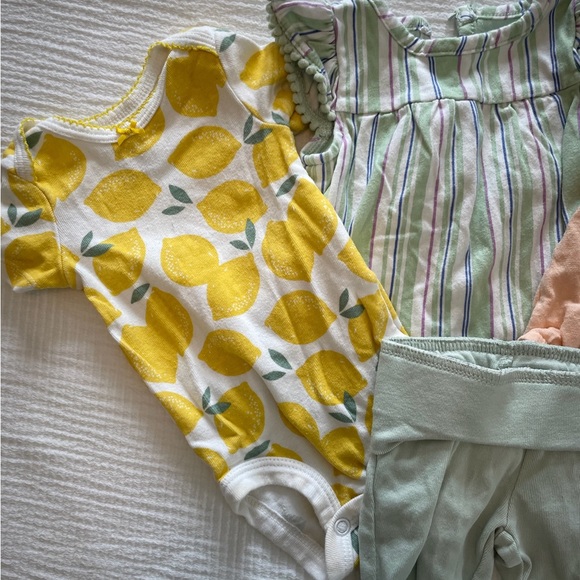 Carter’s NB Bundle - Picture 3 of 9